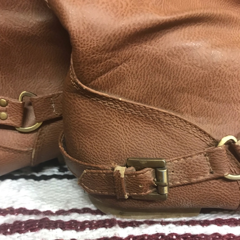Boots - Picture 5 of 7